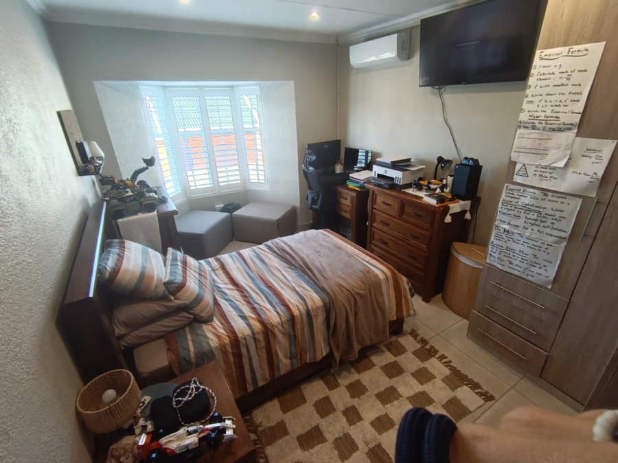 4 Bedroom Property for Sale in Boschdal North West